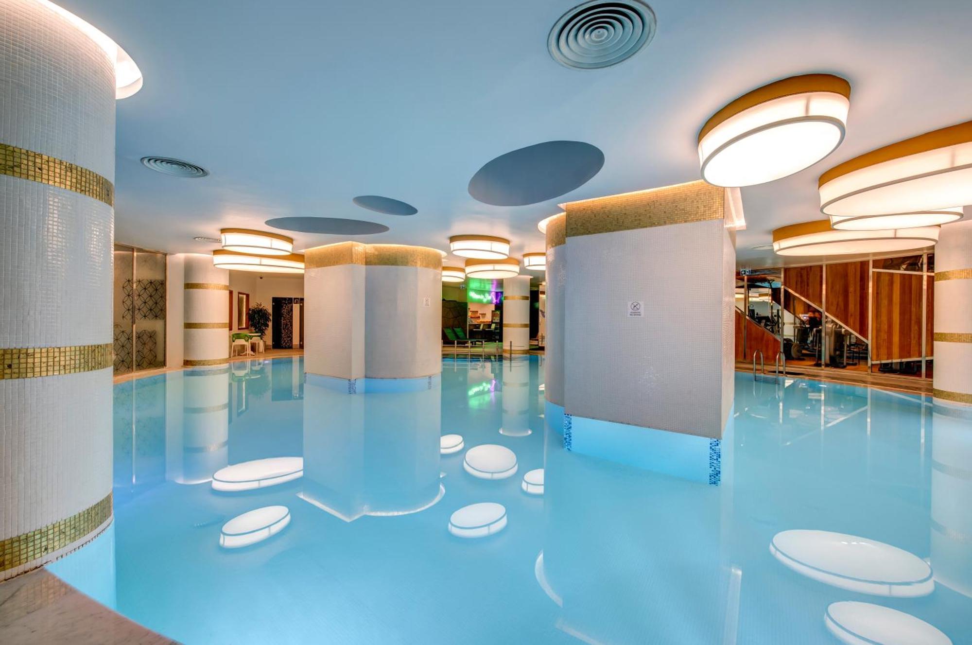 The Elysium Taksim Hotel Istanbul Bagian luar foto