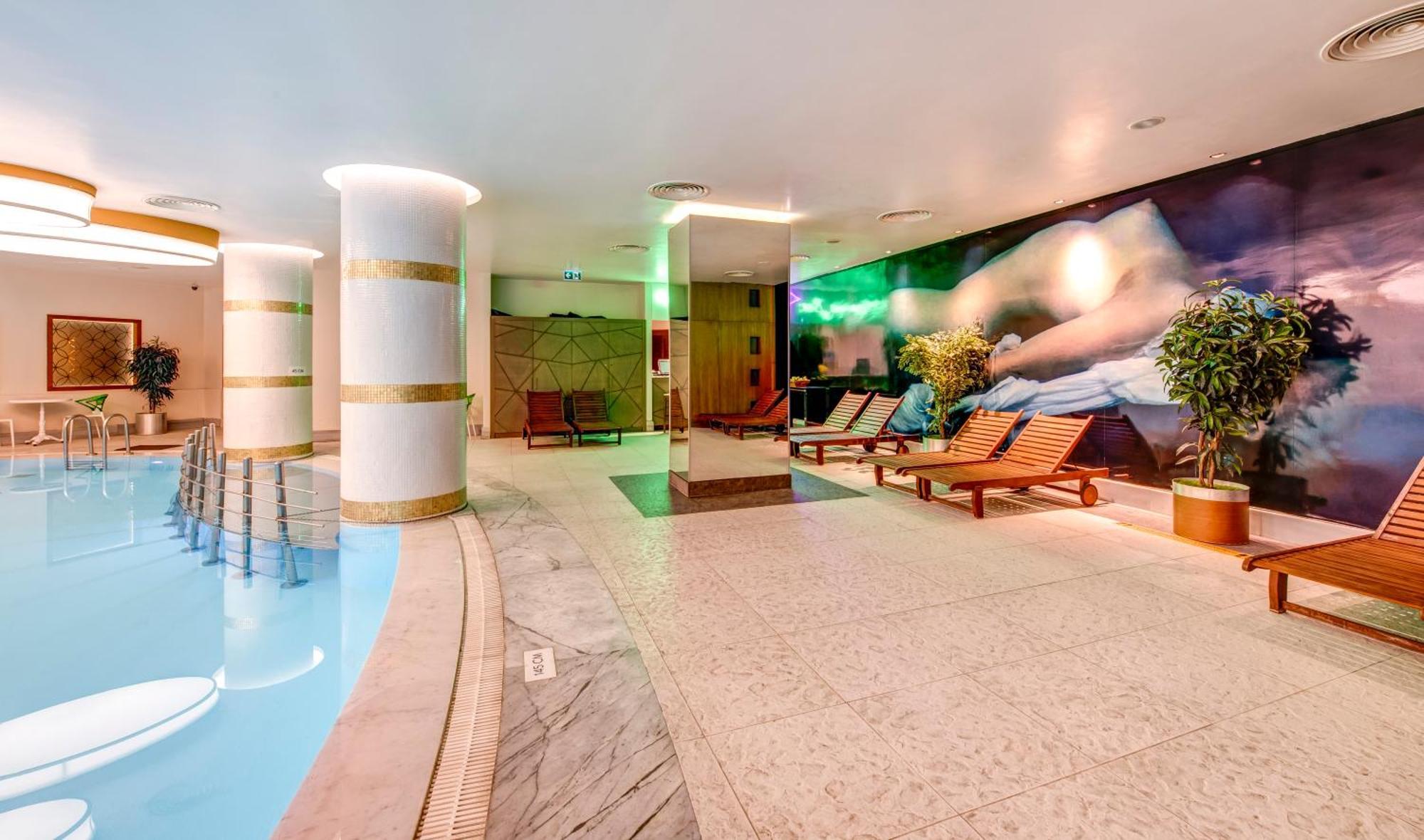 The Elysium Taksim Hotel Istanbul Bagian luar foto