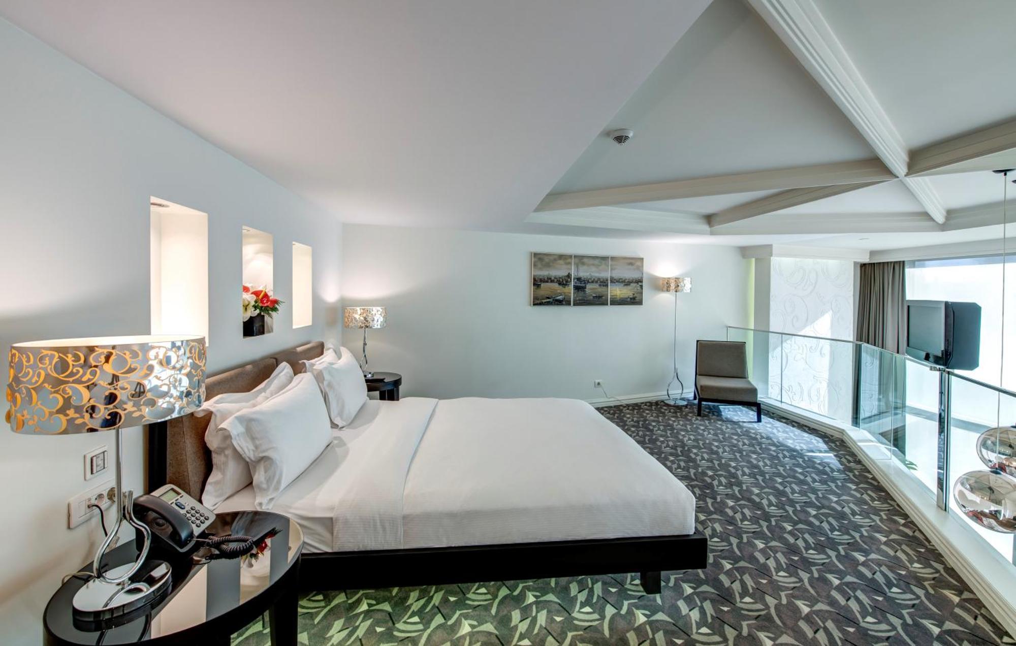 The Elysium Taksim Hotel Istanbul Bagian luar foto